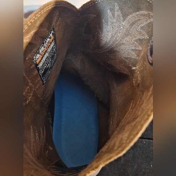 ARIAT Distressed Brown Western Boots - Picture 5 of 11